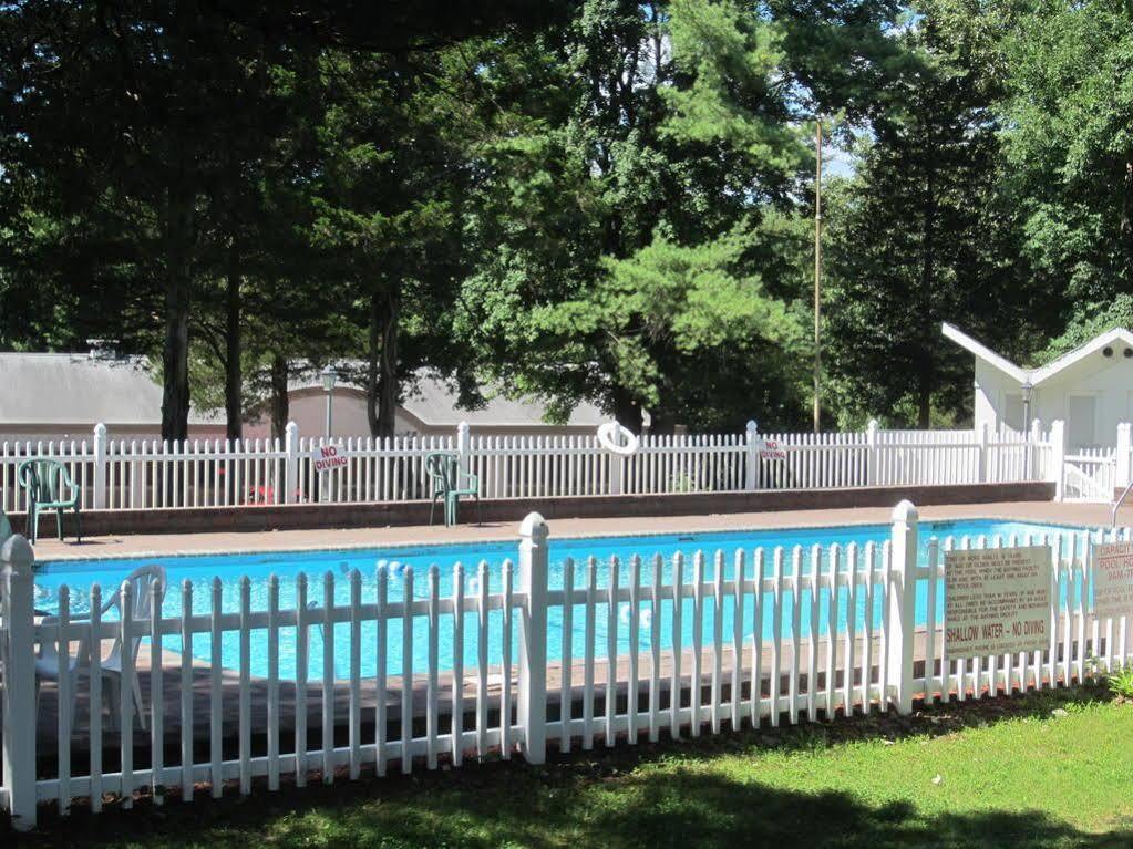 Kingston Motel Экстерьер фото